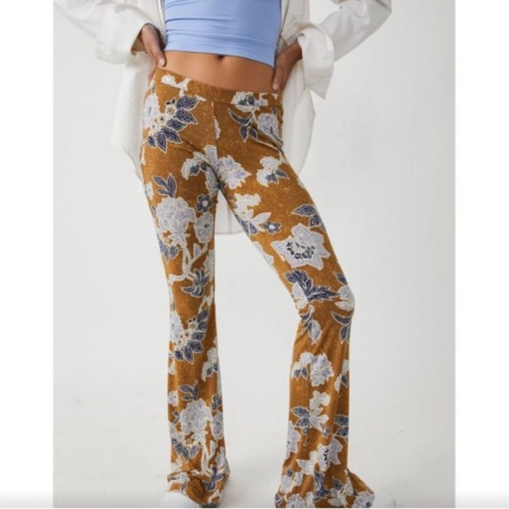 NWT ✨Free People✨ Make a Statement Flare Pants - Picture 5 of 6